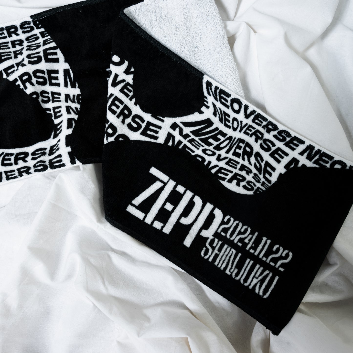 NEOVERSE Towel